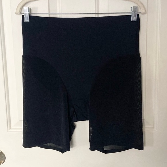 Shapermint Essentials Empower Mesh Shaper Shorts - Picture 2 of 6